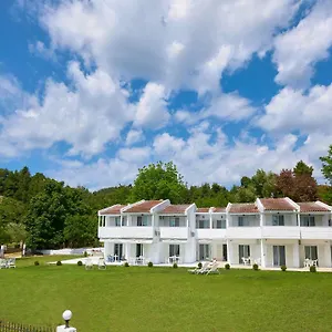https://lefki-villa.hotelschalkidiki.net